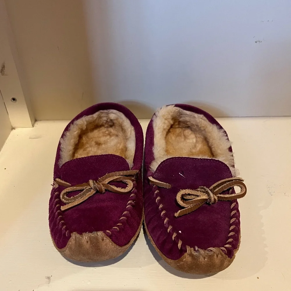 L.L. Bean kids Wicked Good Mocs slippers, rich maroon, size 13.